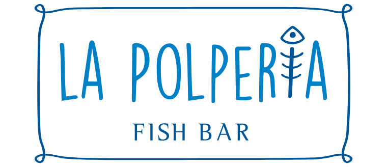 Immagine di un piatto di pesce fresco servito al La Polperia Fish Bar.